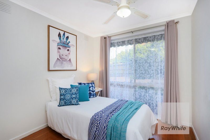 Photo - 14 Ellesmere Crescent, Gladstone Park VIC 3043 - Image 15