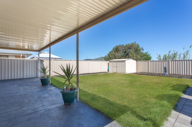 Photo - 14 Elly Drive, Munno Para West SA 5115 - Image 7