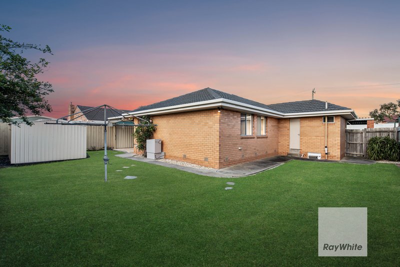 Photo - 14 Elmhurst Road, Gladstone Park VIC 3043 - Image 18