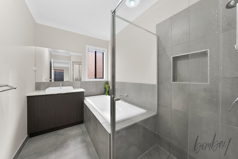 Photo - 14 Elmhurst Road, Wollert VIC 3750 - Image 13