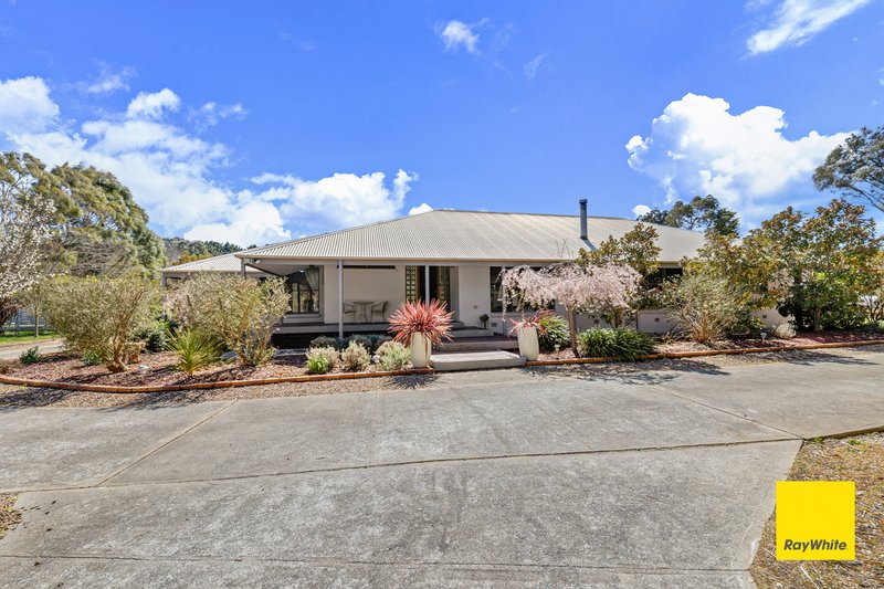 Photo - 14 Elmslea Drive, Bungendore NSW 2621 - Image 2