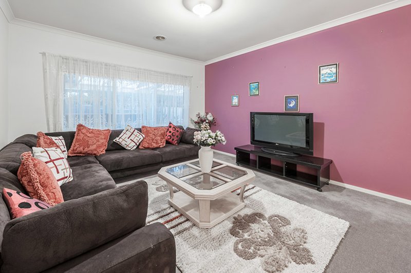 Photo - 14 Elmwood Place, Craigieburn VIC 3064 - Image 7