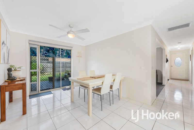 Photo - 14 Emerald Crescent, Koo Wee Rup VIC 3981 - Image 6