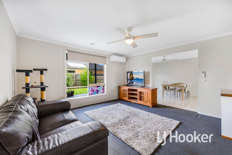 Photo - 14 Emerald Crescent, Koo Wee Rup VIC 3981 - Image 7