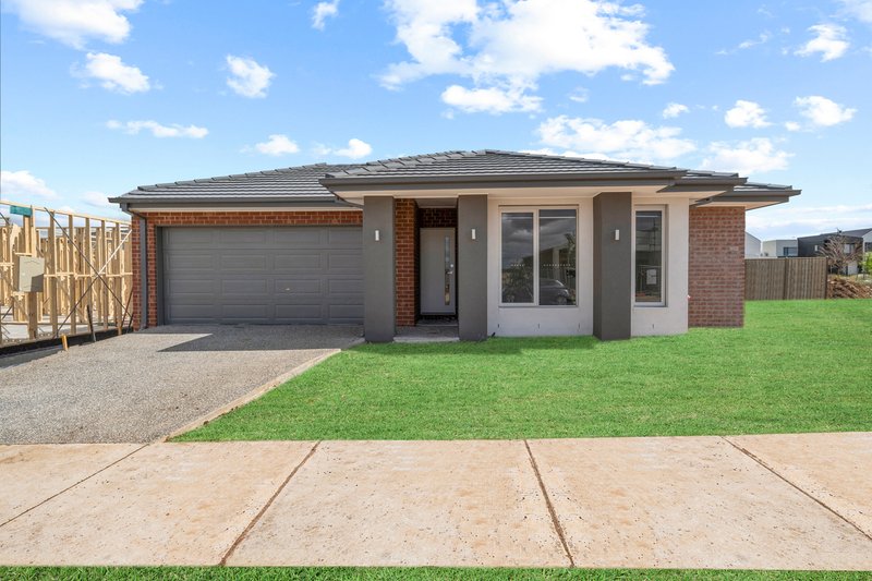 14 Emilia Circuit, Fraser Rise VIC 3336