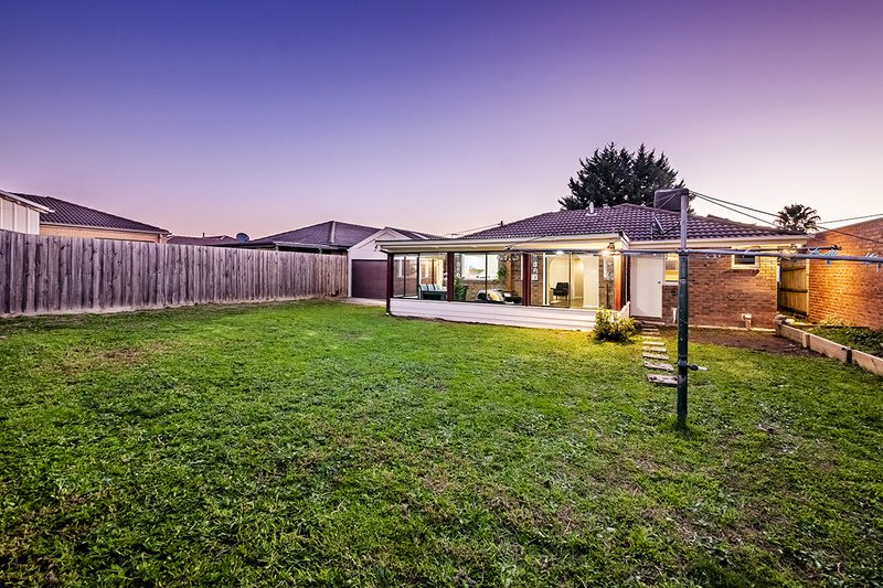 Photo - 14 Emma Court, Hampton Park VIC 3976 - Image 13