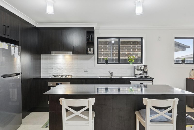 Photo - 14 Engel Street, Coombs ACT 2611 - Image 6