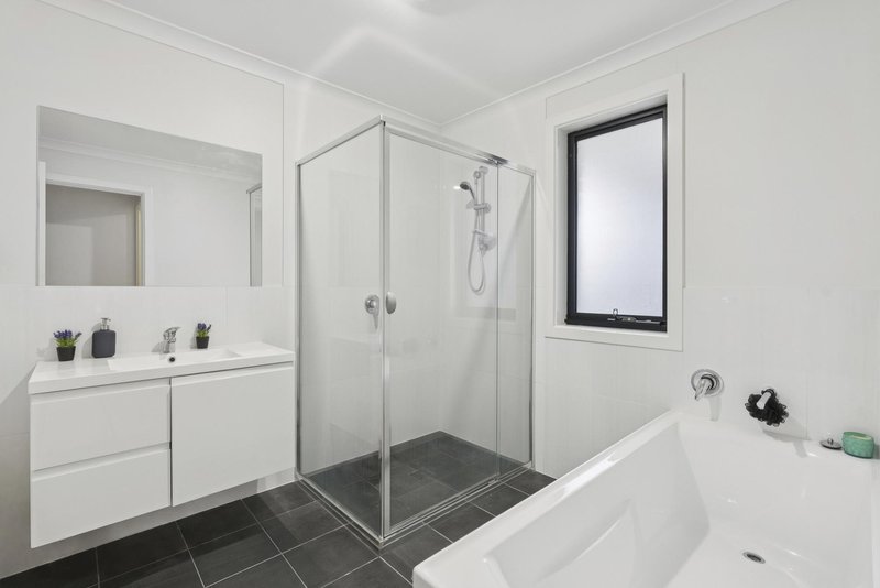 Photo - 14 Engel Street, Coombs ACT 2611 - Image 14