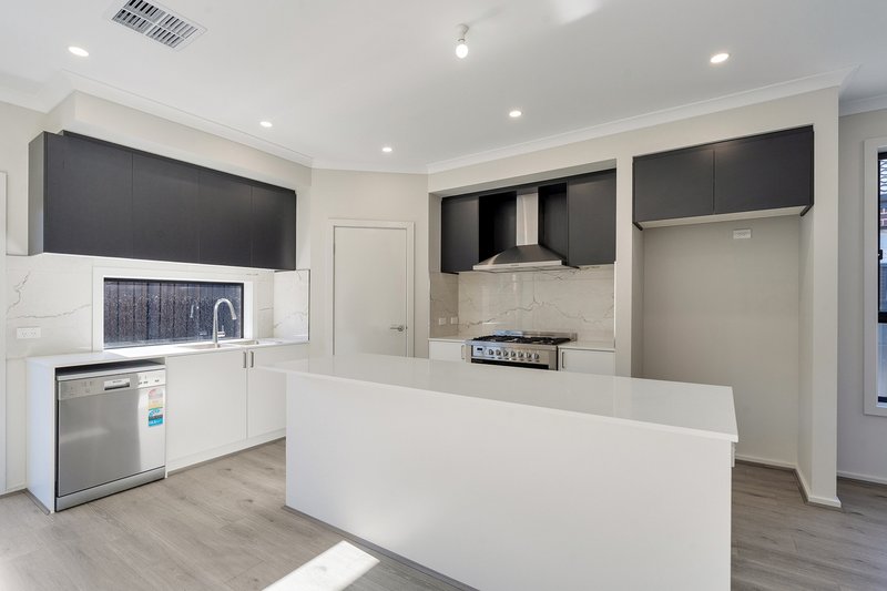Photo - 14 Erba Street, Wollert VIC 3750 - Image 2