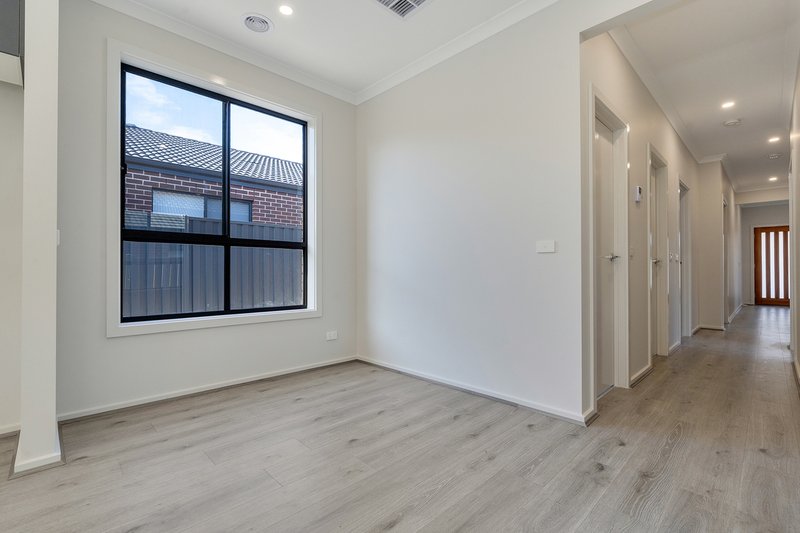 Photo - 14 Erba Street, Wollert VIC 3750 - Image 4