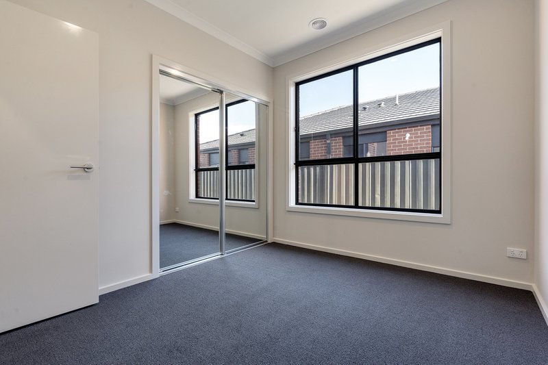 Photo - 14 Erba Street, Wollert VIC 3750 - Image 8