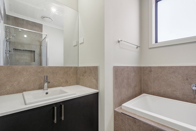 Photo - 14 Erba Street, Wollert VIC 3750 - Image 10