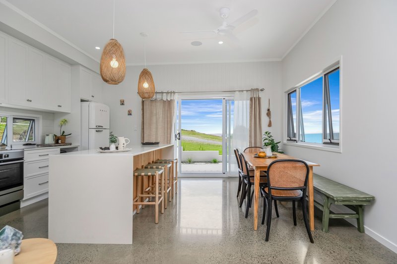 Photo - 14 Esplanade , Cooee Bay QLD 4703 - Image 4