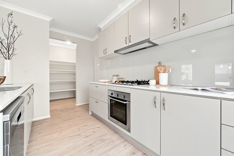Photo - 14 Everglades Street, Lyndhurst VIC 3975 - Image 3
