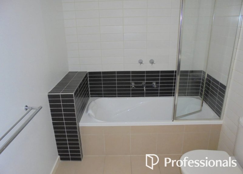 Photo - 14 Evergreen Boulevard, Clayton South VIC 3169 - Image 9