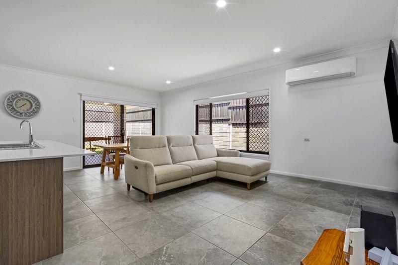 Photo - 14 Fairmount Circuit, Yarrabilba QLD 4207 - Image 5