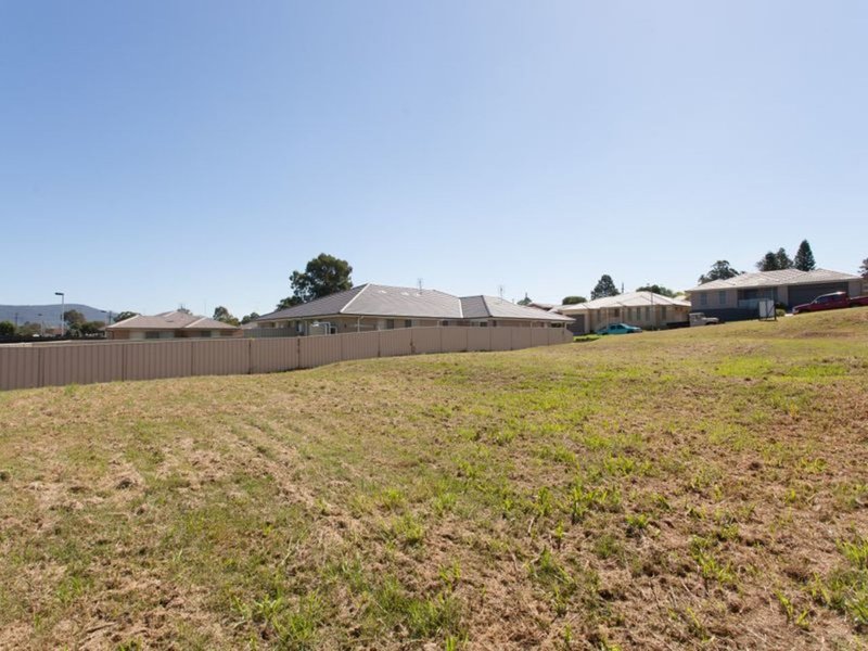 Photo - 14 Fairview Place, Cessnock NSW 2325 - Image 3