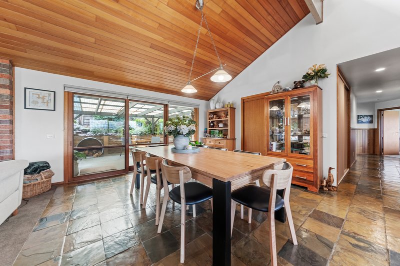 Photo - 14 Farrington Close, Warragul VIC 3820 - Image 12
