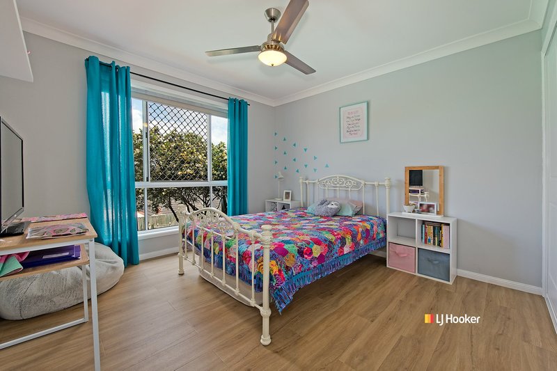 Photo - 14 Farrington Drive, Murrumba Downs QLD 4503 - Image 12