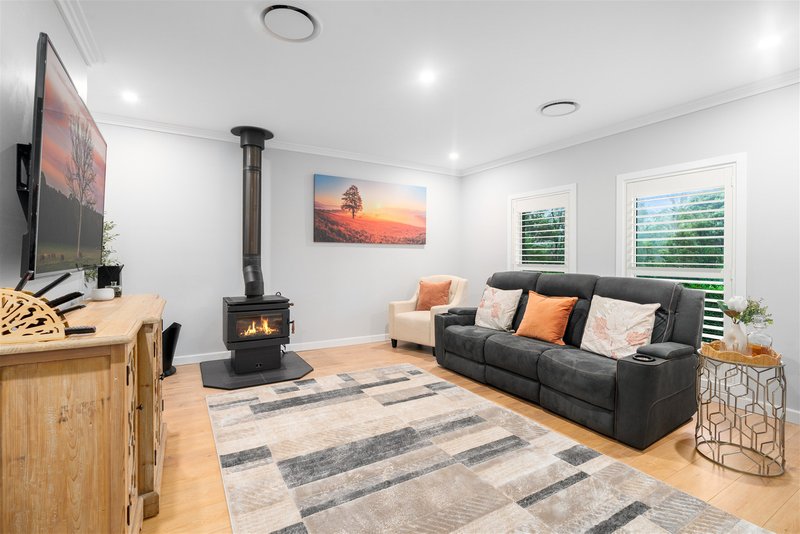 Photo - 14 Fernbrook Crescent, Mittagong NSW 2575 - Image 7