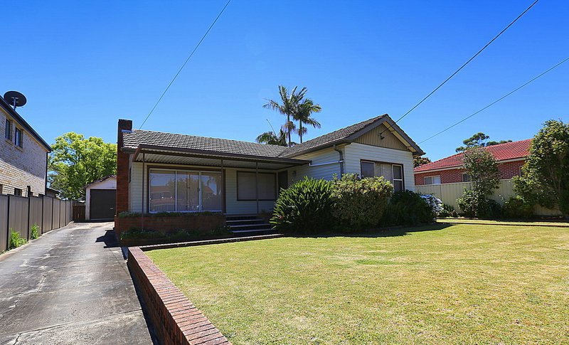 Photo - 14 Ferndale Road, Revesby NSW 2212 - Image 3