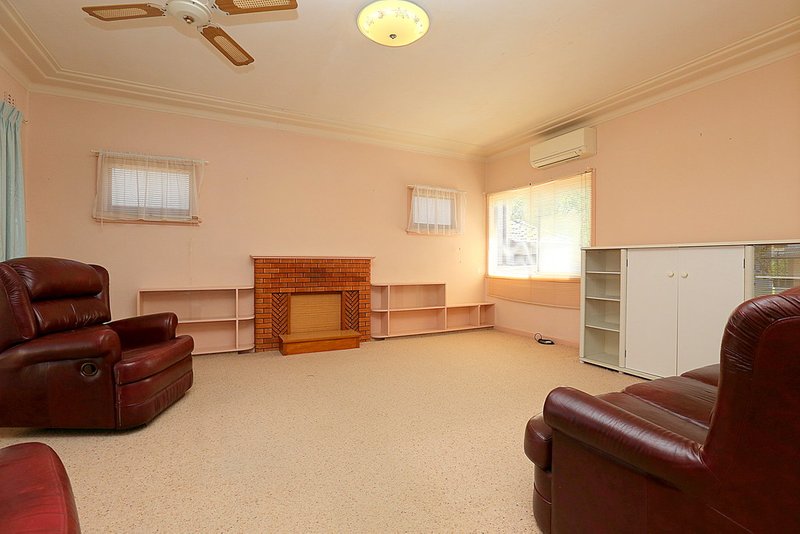 Photo - 14 Ferndale Road, Revesby NSW 2212 - Image 4