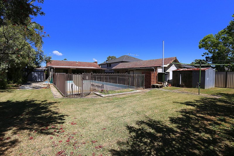 Photo - 14 Ferndale Road, Revesby NSW 2212 - Image 9