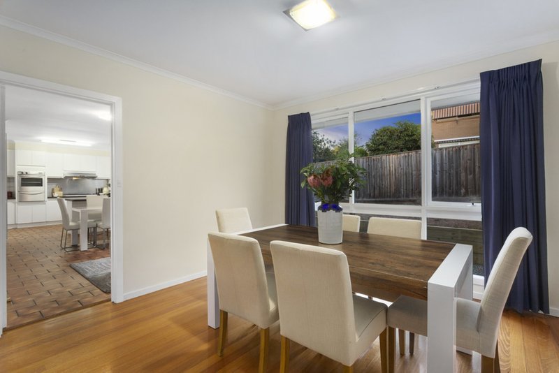 Photo - 14 Ferndell Crescent, Templestowe VIC 3106 - Image 5