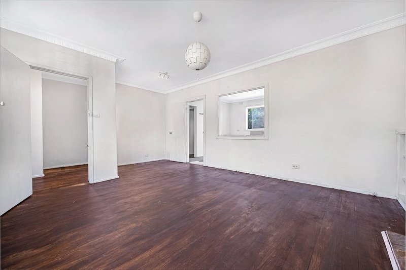 Photo - 14 Fernhill Street, Glen Waverley VIC 3150 - Image 5