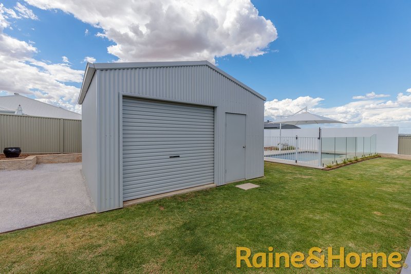 Photo - 14 Ferrier Drive, Dubbo NSW 2830 - Image 23