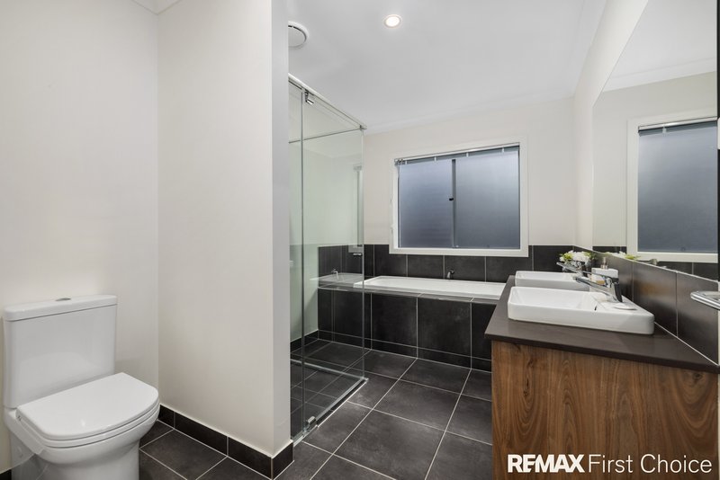Photo - 14 Ferris Avenue, Park Ridge QLD 4125 - Image 15