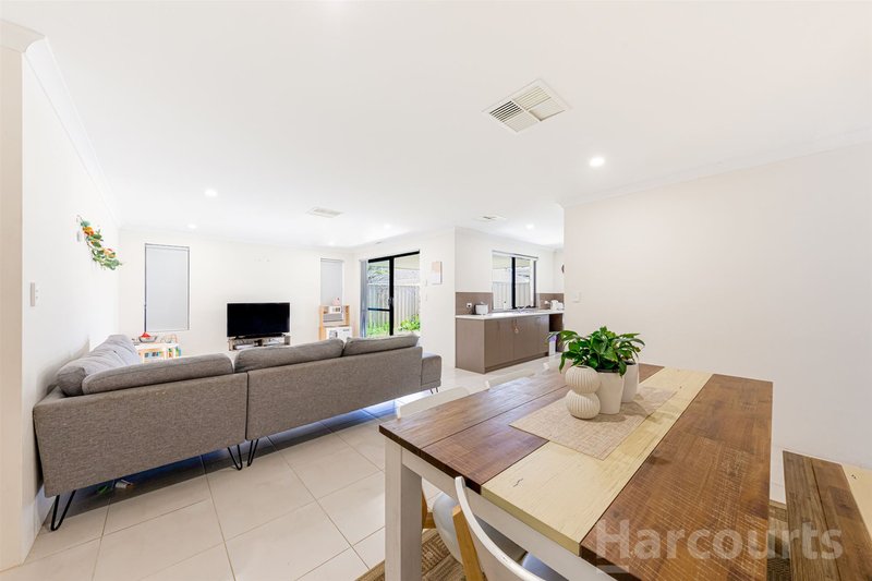 Photo - 1/4 Fifth Avenue, Mandurah WA 6210 - Image 3