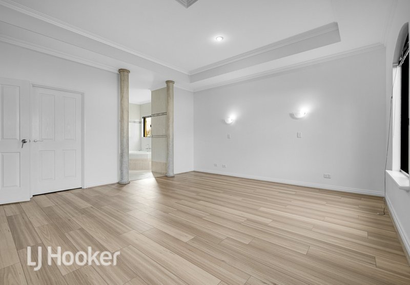 Photo - 14 Firmstone Circle, Landsdale WA 6065 - Image 8