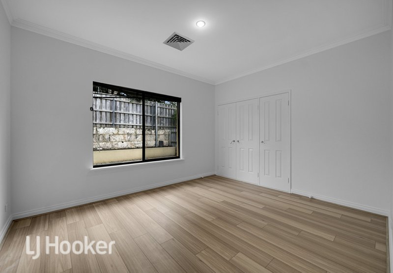 Photo - 14 Firmstone Circle, Landsdale WA 6065 - Image 12