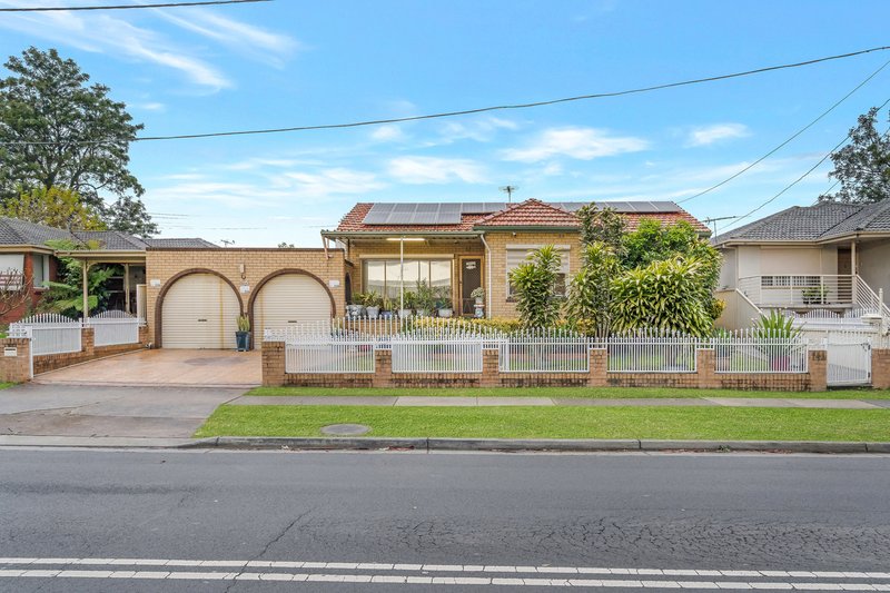 14 First Avenue, Hoxton Park NSW 2171