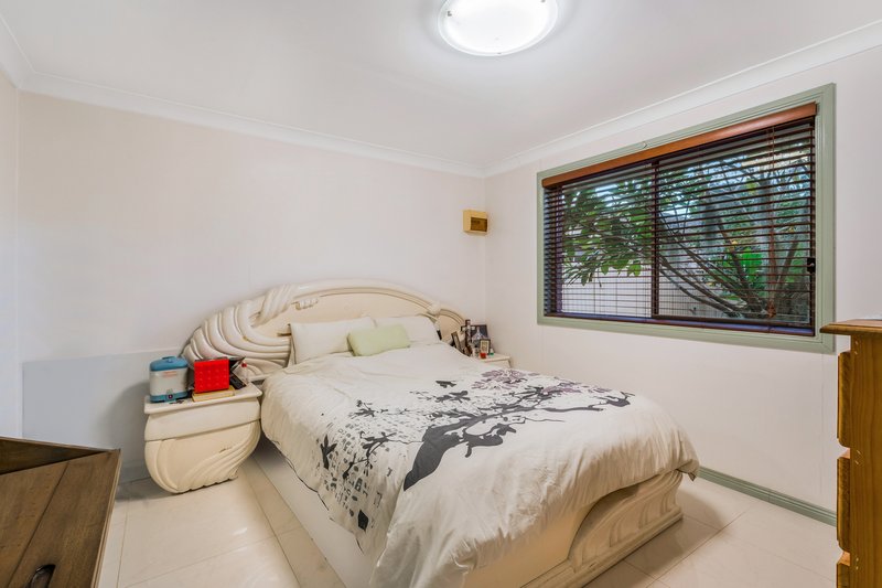 Photo - 14 First Avenue, Hoxton Park NSW 2171 - Image 17