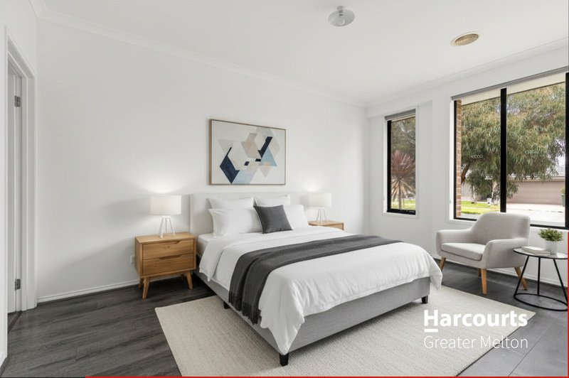 Photo - 14 Flatbush Avenue, Point Cook VIC 3030 - Image 4