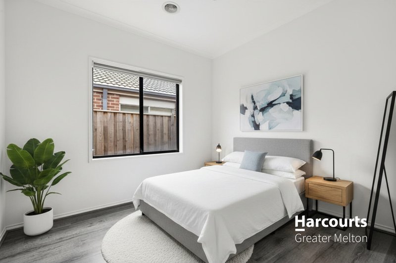 Photo - 14 Flatbush Avenue, Point Cook VIC 3030 - Image 6