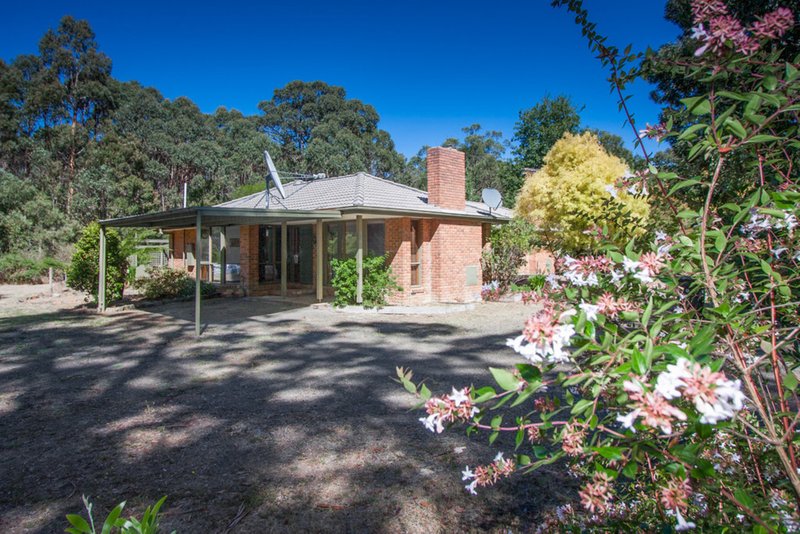 14 Fleming Road, Woodend VIC 3442