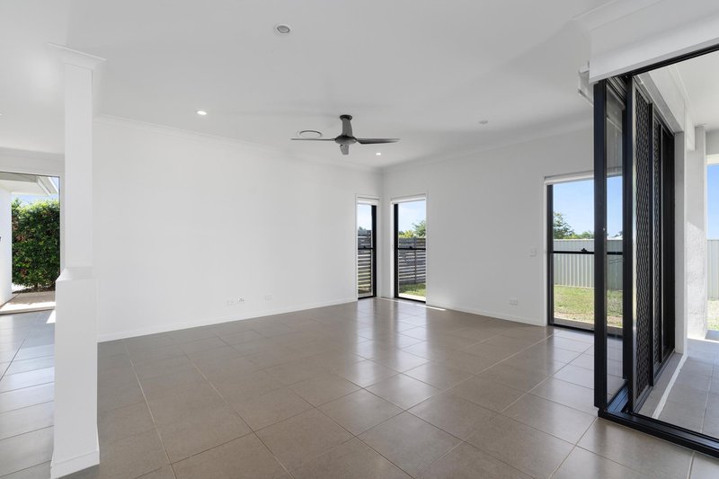 Photo - 14 Flemington Road, Emerald QLD 4720 - Image 9