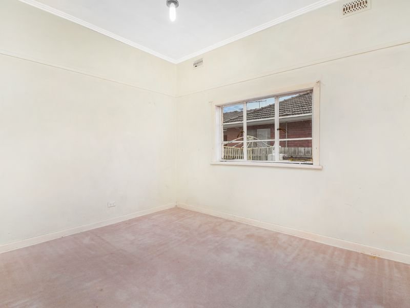 Photo - 14 Flora Road, Clayton VIC 3168 - Image 9