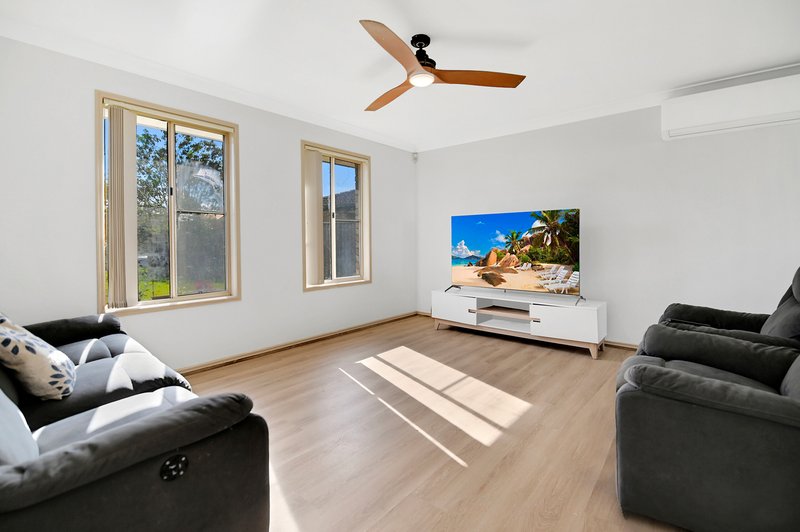 Photo - 14 Floyd Court, Parkwood QLD 4214 - Image 2