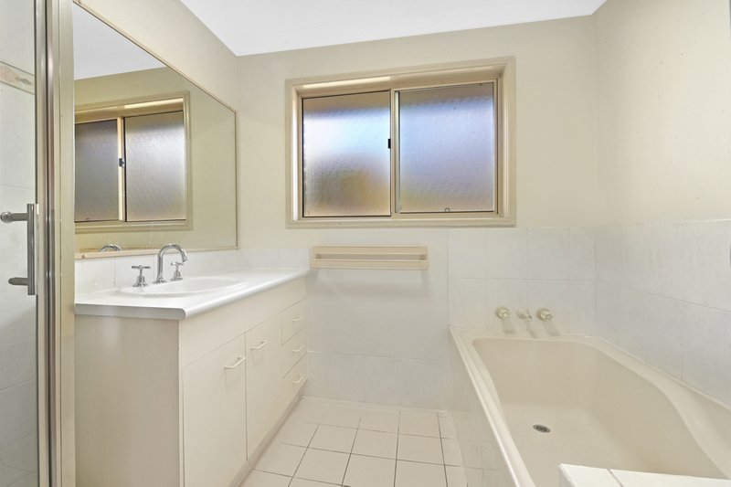 Photo - 14 Floyd Court, Parkwood QLD 4214 - Image 10