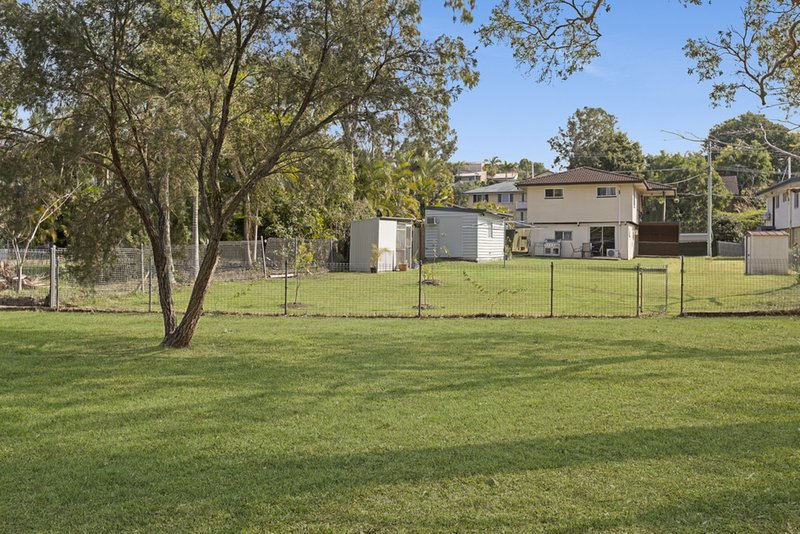 14 Folkstone Avenue, Albany Creek QLD 4035