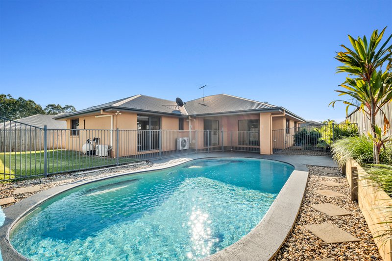 Photo - 14 Foote Street, Redland Bay QLD 4165 - Image 1