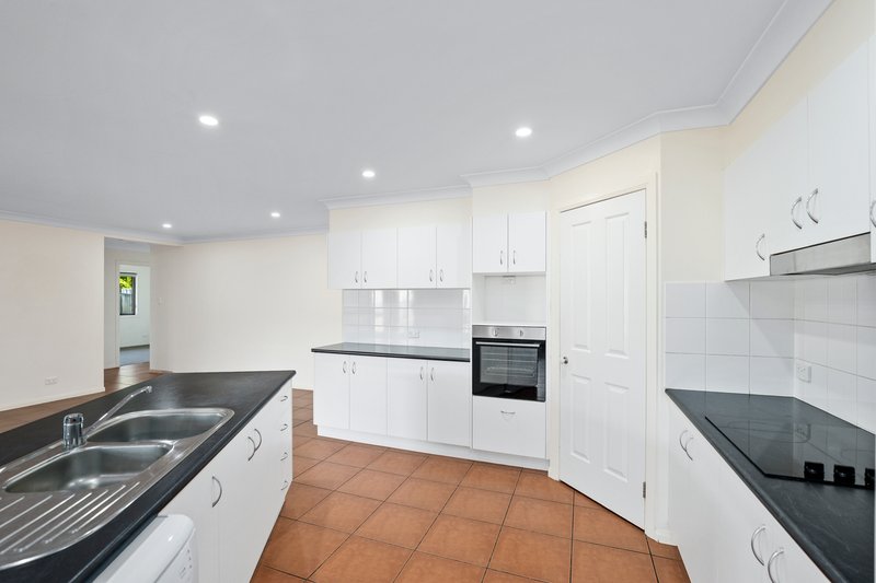 Photo - 14 Foote Street, Redland Bay QLD 4165 - Image 2