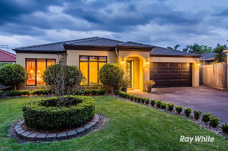 14 Formby Place, Cranbourne VIC 3977