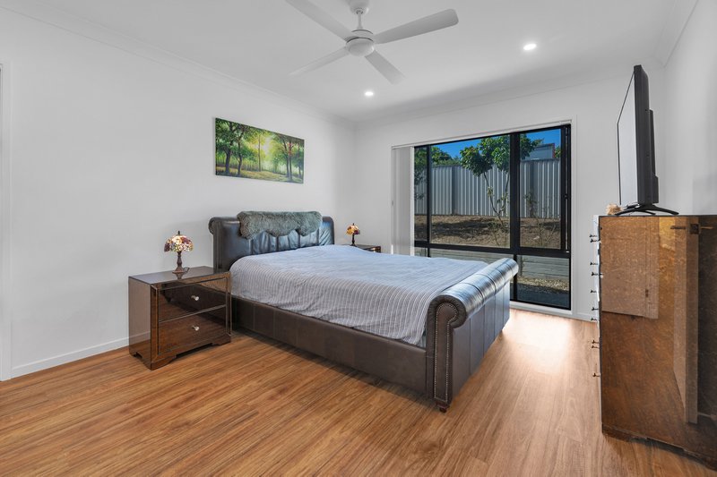 Photo - 14 Forrest Avenue, Molendinar QLD 4214 - Image 11