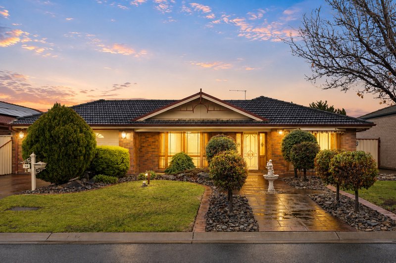 Photo - 14 Frances Browne Way, Tarneit VIC 3029 - Image 1