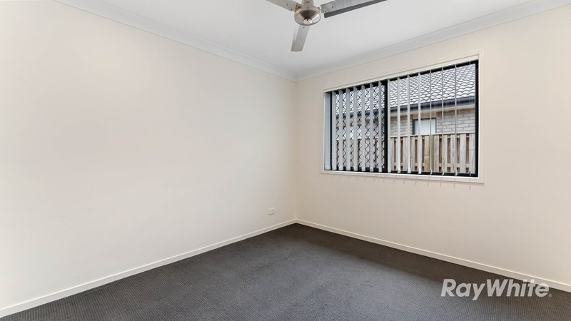 Photo - 14 Frederick Place, Park Ridge QLD 4125 - Image 14